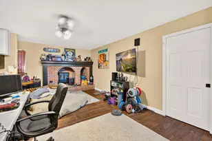 17 E Oak St, Canal Winchester, OH 43110 - Photo 32