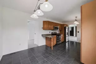7094 Fayette Dr, West Jefferson, OH 43162 - Photo 10