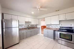 2221 Myrtle Ave, Columbus, OH 43211 - Photo 2