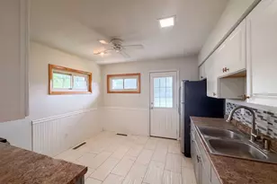 2221 Myrtle Ave, Columbus, OH 43211 - Photo 8