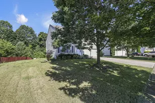49 Knights Bridge Dr W, Pickerington, OH 43147 - Photo 2