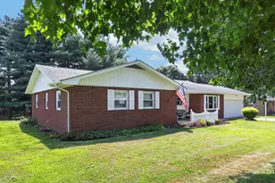 743 Carpico Dr NE, Lancaster, OH 43130 - Photo 4