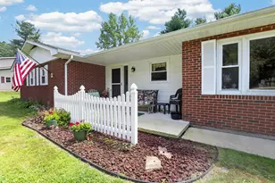 743 Carpico Dr NE, Lancaster, OH 43130 - Photo 2