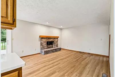 941 Karla Drive, Clinton, OH 44216 - Photo 6