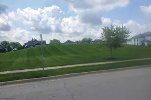 2261 Woodstock Ave, Lewis Center, OH 43035 - Photo 4
