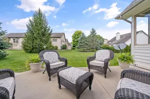 920 Linworth Village Dr, Columbus, OH 43235 - Photo 16