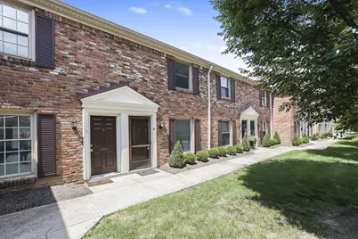 952 Chatham Lane #D, Columbus, OH 43221 - Photo 1