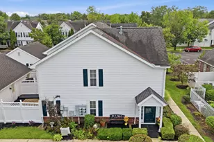 662 Lakeview Dr S, Grove City, OH 43123 - Photo 2
