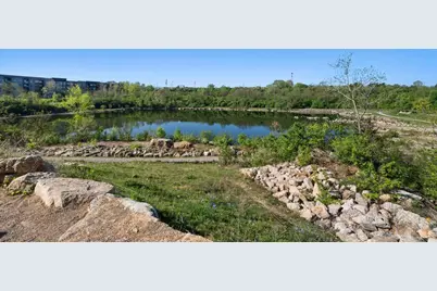 2422 Quarry Trails Drive, Columbus, OH 43228 - Photo 4
