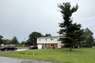 5391 Gabriel Ct, Columbus, OH 43228 - Photo 2