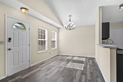 1439 Pinehurst Court, Columbus, OH 43223 - Photo 8