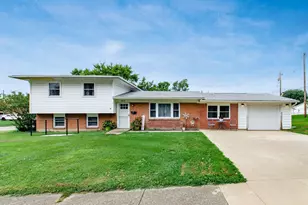 52 Fieldpoint Rd, Heath, OH 43056 - Photo 1