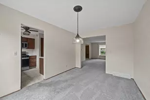 6198 Stornoway Dr S, Columbus, OH 43213 - Photo 16