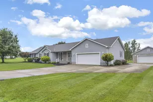 10535 S Poplar Dr, Glouster, OH 45732 - Photo 4