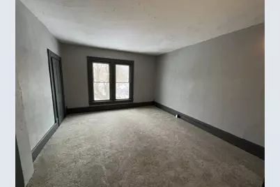 409 Mead Street #409/409 1/2, Zanesville, OH 43701 - Photo 2