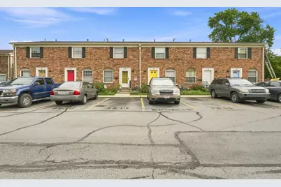 126 Tarryton Court E #4D, Columbus, OH 43228 - Photo 2