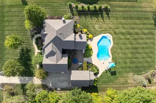 2182 Woodland Hall Dr, Powell, OH 43065 - Photo 8