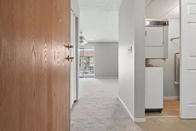 3941 Karl Road #218, Columbus, OH 43224 - Photo 4