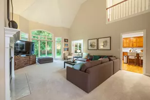 3925 Tarrington Ln, Upper Arlington, OH 43220 - Photo 6