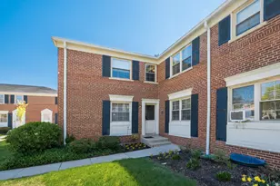 1775 Northwest Ct, Columbus, OH 43212 - Photo 2
