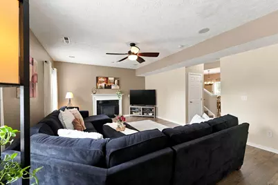 1332 Wagy Square, Pataskala, OH 43062 - Photo 6