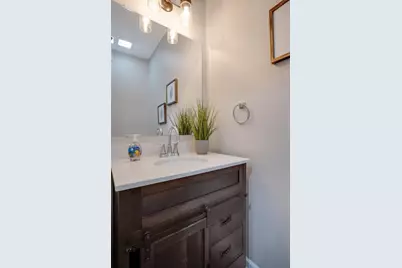 295 W Park Avenue, Columbus, OH 43223 - Photo 12
