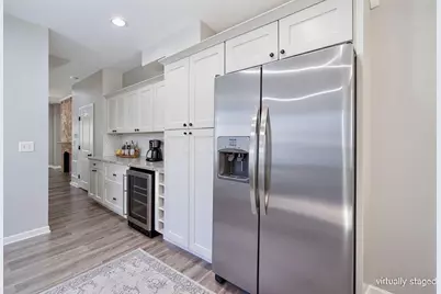 293 W Park Avenue, Columbus, OH 43223 - Photo 14