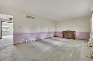 817 Amherst Dr, Urbana, OH 43078 - Photo 4