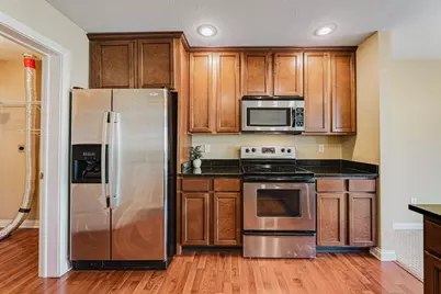 5087 Dinard Way #104, Columbus, OH 43221 - Photo 12