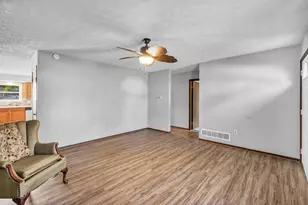 2042 Westbranch Rd, Grove City, OH 43123 - Photo 4