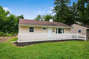 1028 S Hampton Rd, Columbus, OH 43227 - Photo 2