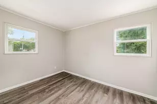 1028 S Hampton Rd, Columbus, OH 43227 - Photo 16