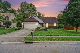 1754 Leighton Dr, Reynoldsburg, OH 43068 - Photo 2