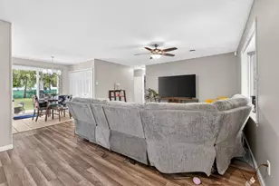 248 Iroquois Park Pl, Gahanna, OH 43230 - Photo 2