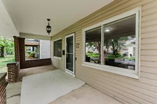 214 S Brinker Ave, Columbus, OH 43204 - Photo 4