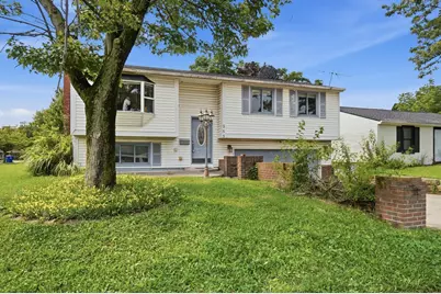 555 Fox Ridge Street, Columbus, OH 43228 - Photo 4