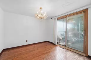 555 Fox Ridge St, Columbus, OH 43228 - Photo 10