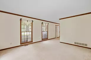 303 Andover Dr, London, OH 43140 - Photo 6