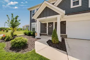 1017 Queen Bee Pl, Grove City, OH 43123 - Photo 2