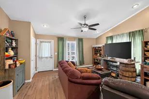 97 Baldwin Ct, Howard, OH 43028 - Photo 4