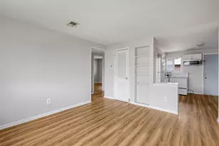 4651 Hilton Ave, Columbus, OH 43228 - Photo 4