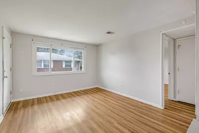 4651 Hilton Avenue, Columbus, OH 43228 - Photo 6
