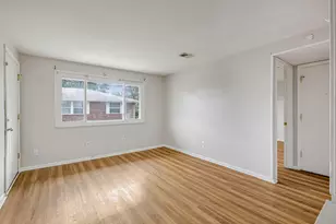 4651 Hilton Ave, Columbus, OH 43228 - Photo 6