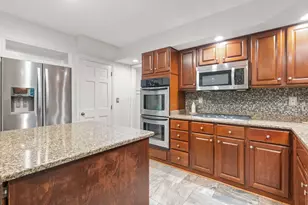 359 Bailey Pl, Columbus, OH 43235 - Photo 18
