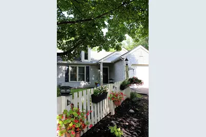1058 Chatham Lane W, Delaware, OH 43015 - Photo 2