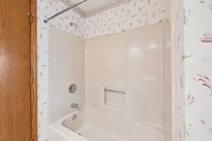 3015 Shoreline Dr, Lewis Center, OH 43035 - Photo 40