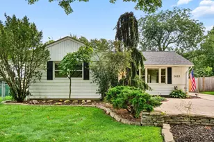 2433 Fishinger Rd, Upper Arlington, OH 43221 - Photo 2