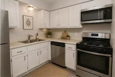 92 Stornoway Drive W #92B, Columbus, OH 43213 - Photo 8