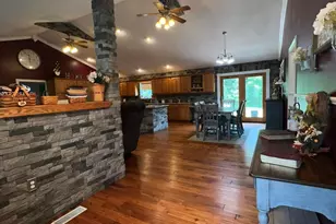 29430 Chestnut Dr, Albany, OH 45710 - Photo 4