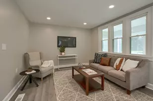 1071 Seymour Ave, Columbus, OH 43206 - Photo 14